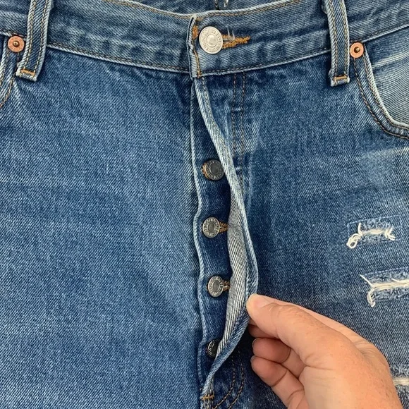 Embroidered Levi's 501 Button Fly Denim Shorts - Picture 7 of 8